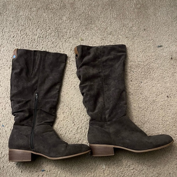 Women’s dark grey vegan suede riding boots in size 11 - Picture 2 of 13
